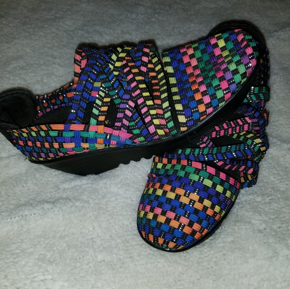 multi color wedges